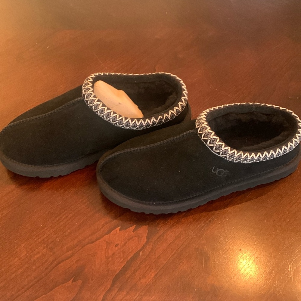 Women UGG Tasman Slipper size 10 black Suede Upper 100% Authentic